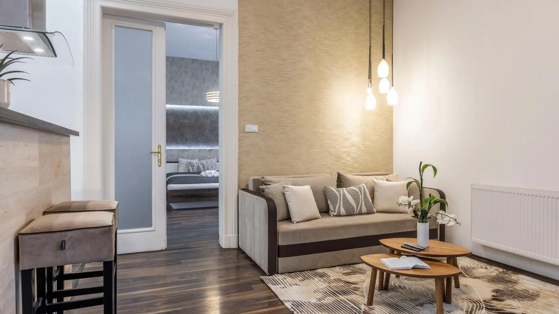 Exclusive & Charming City Center Residence W' Sauna Budapest Apartment
